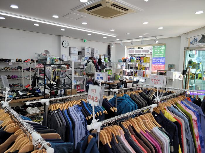 235149625_Hg61BcAb_0e1cefc0f39b3ed94410ffa0e155c517887f2207.jpg 이미지크게보기